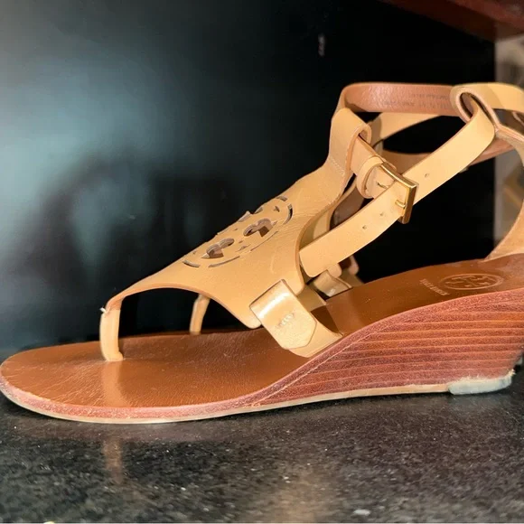 Tory Burch Zoey Tan Wedge Heel Sandals with Ankle Straps Size 7.5 - Picture 8 of 9